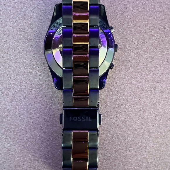 145 Fossil Men’s Watch with Bling - Picture 4 of 5